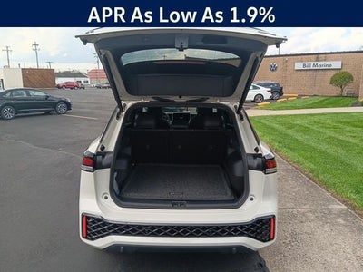 2026 Volkswagen Tiguan 2.0T SE R-Line Black