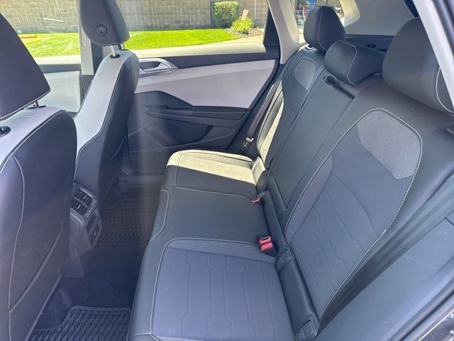 2025 Volkswagen Taos SE