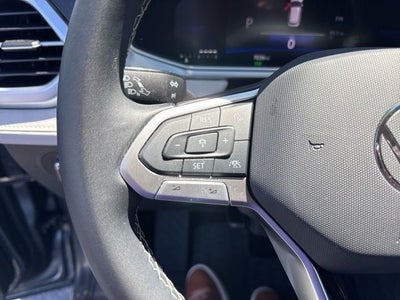 2025 Volkswagen Taos SE